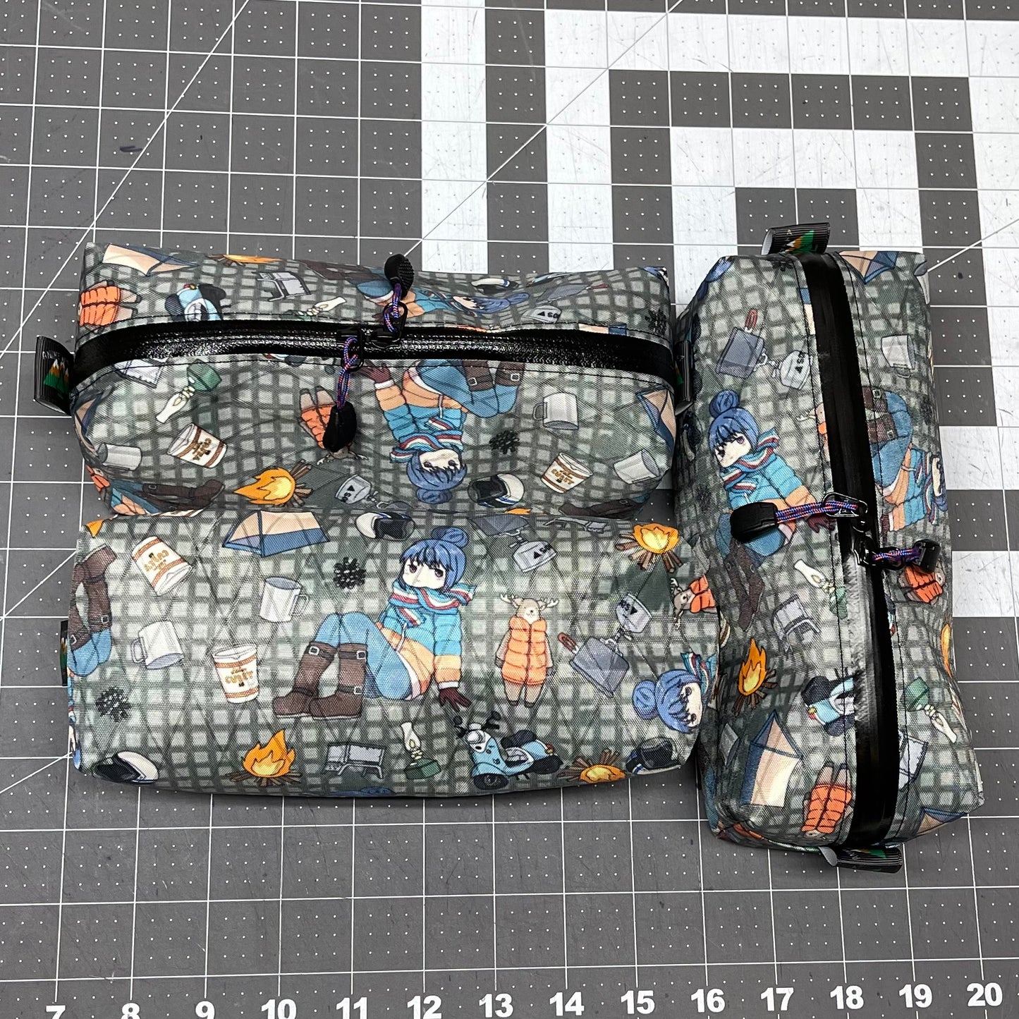 Rin Collage Box Pouch